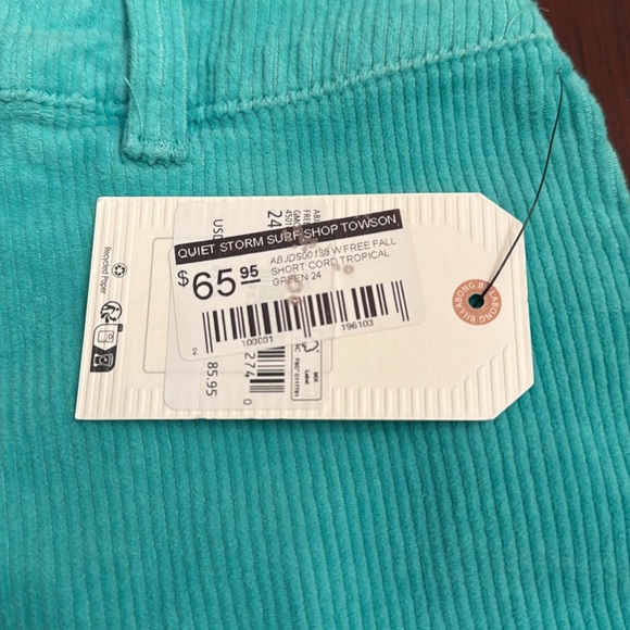 Seagram Green Billabong Corduroy Shorts. NWT. Size 24 - Picture 4 of 9